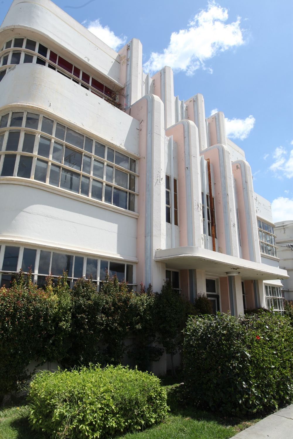 Front building · Four floors
